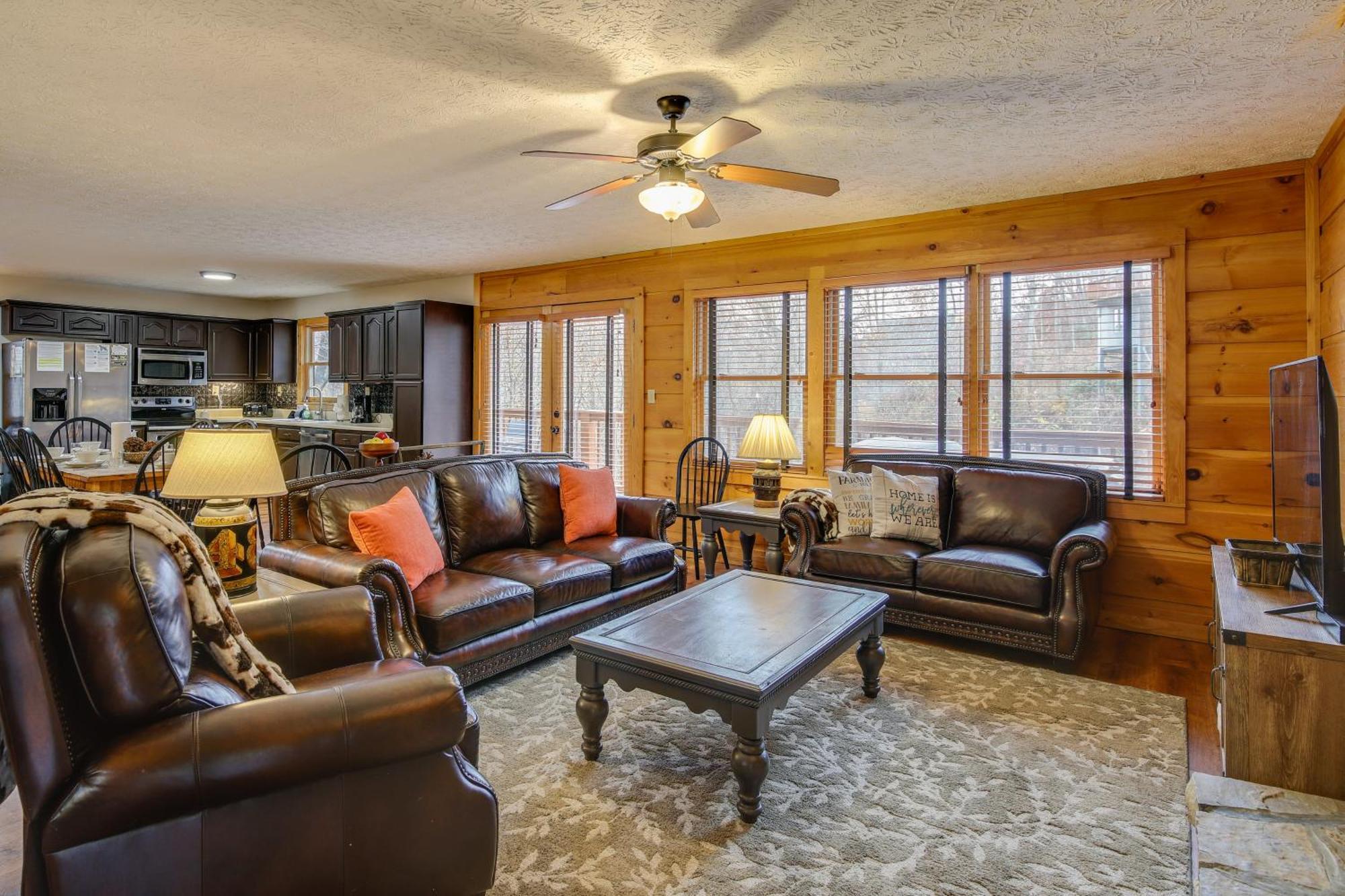 Pet-Friendly Gatlinburg Retreat With Hot Tub! Villa Kültér fotó