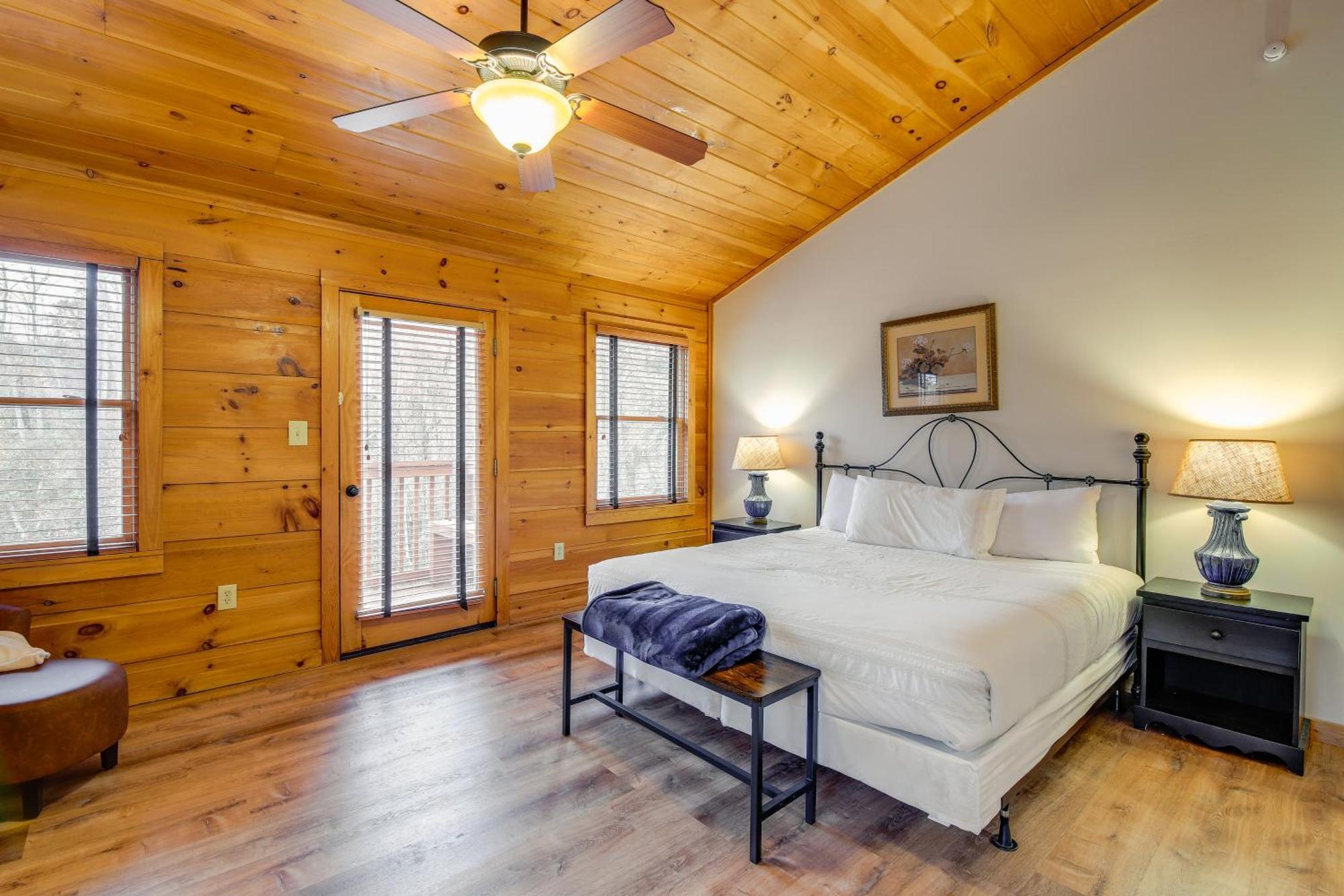 Pet-Friendly Gatlinburg Retreat With Hot Tub! Villa Kültér fotó