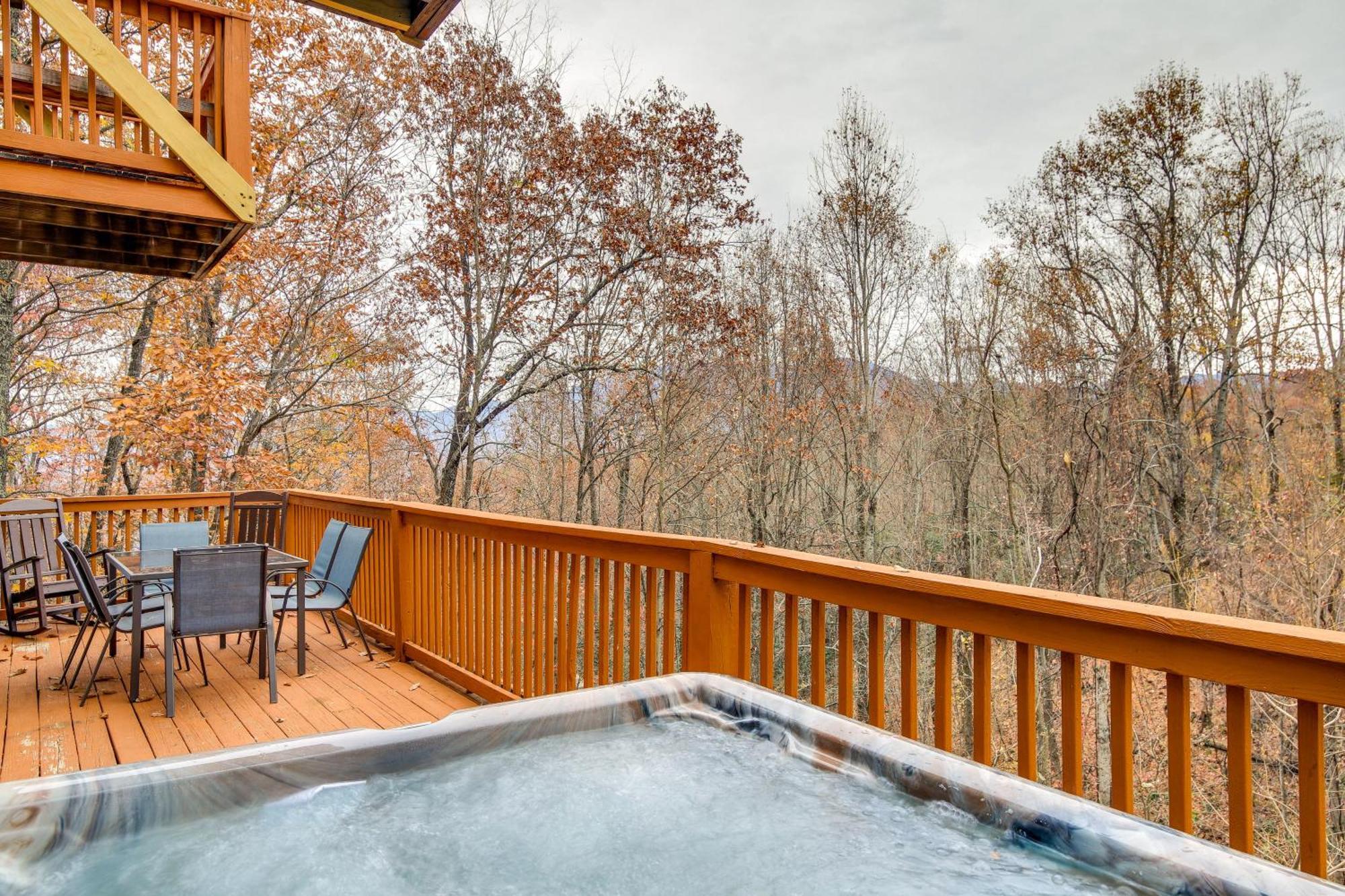 Pet-Friendly Gatlinburg Retreat With Hot Tub! Villa Kültér fotó