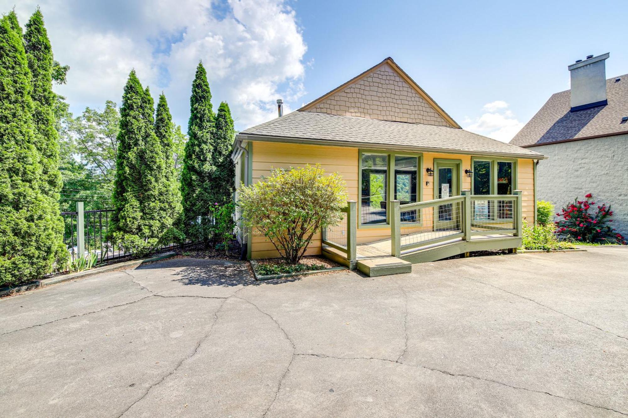 Pet-Friendly Gatlinburg Retreat With Hot Tub! Villa Kültér fotó