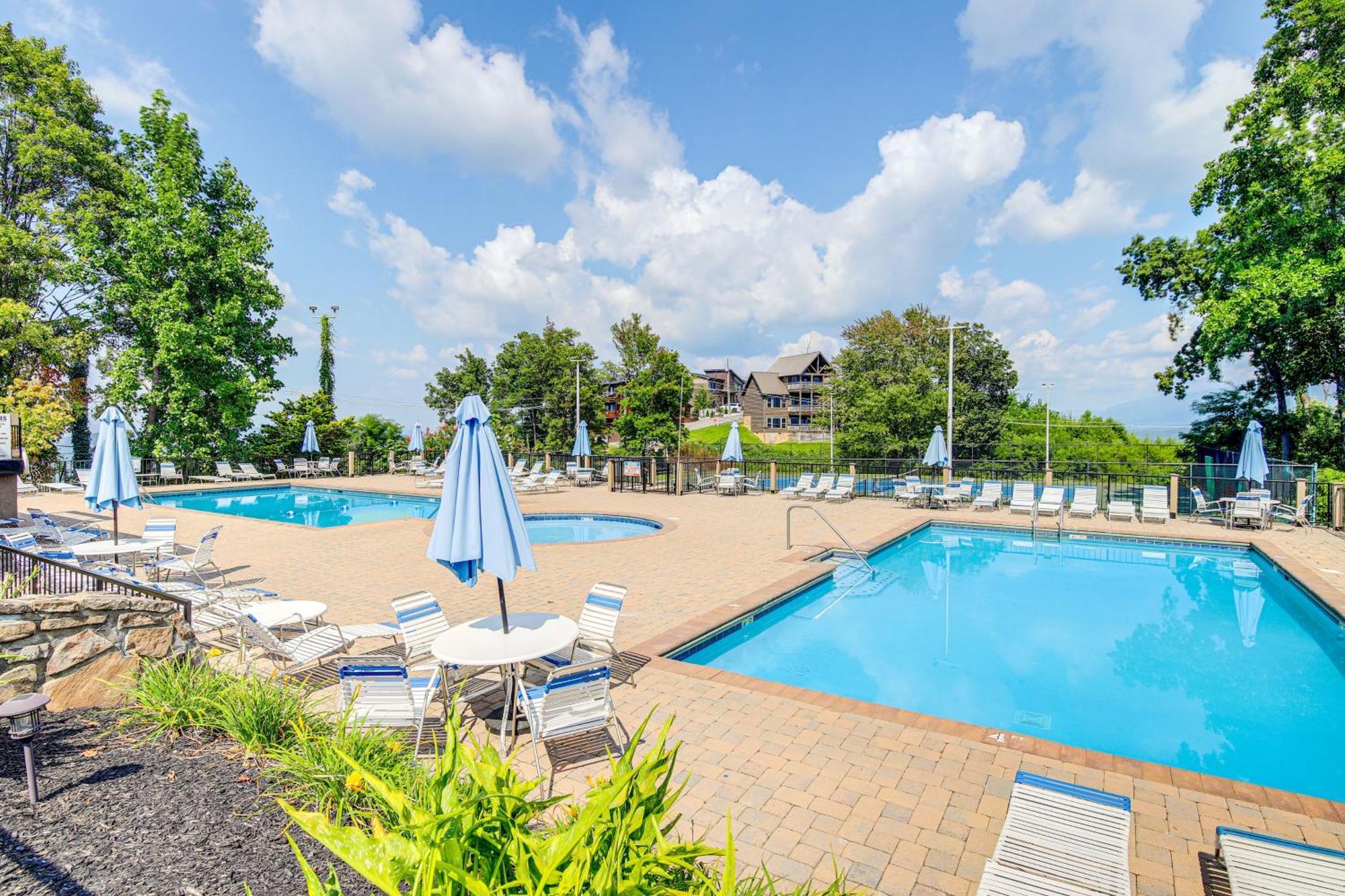 Pet-Friendly Gatlinburg Retreat With Hot Tub! Villa Kültér fotó